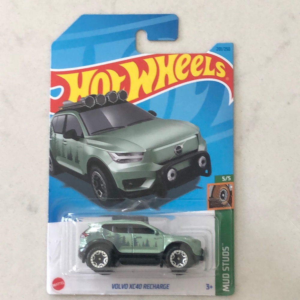 Volvo XC40 Recharge Toy Car - Green